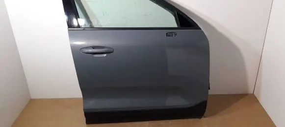 Volvo XC40 Front door