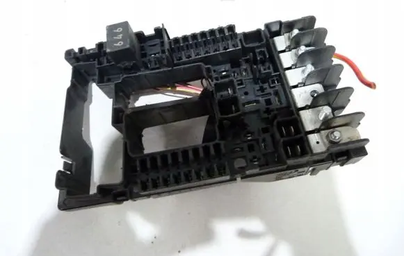 Audi A3 S3 8V Fuse module 5Q0937125A
