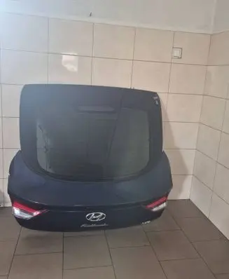 Hyundai i30 fastback Tailgate/trunk/boot lid