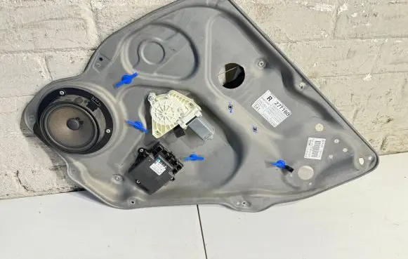 Mercedes-Benz A W169 Sliding door window regulator with motor A1669731479 980775102 ZGS005