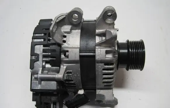 Volvo V60 Generator/alternator 32406474