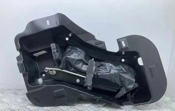 Volkswagen Tiguan Tool box 5N0012115C 5N0011031A
