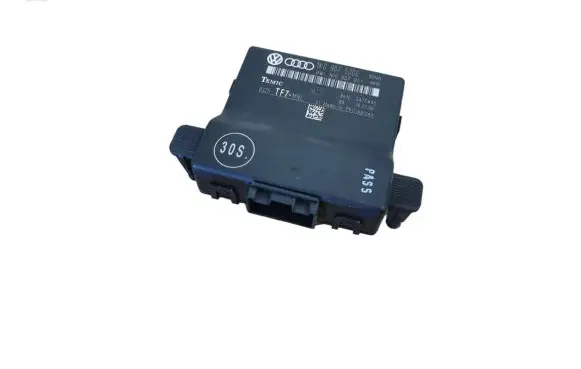 Audi A3 S3 8P Gateway control module 1K0907530G 1K0907951 0325