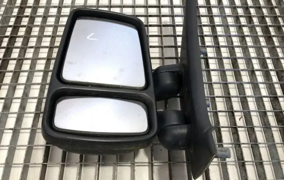 Front door electric wing mirror