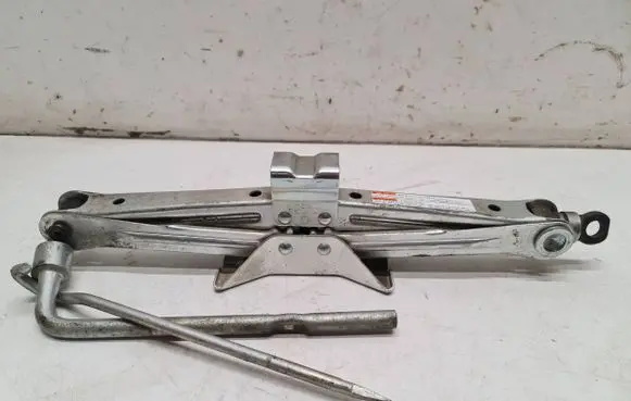 Suzuki Grand Vitara II Lift Jack 