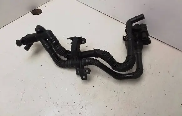 Engine coolant pipe/hose