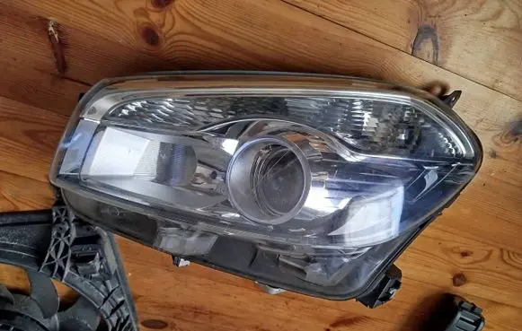 Nissan Qashqai+2 Headlight/headlamp 26060BR61B 1LL01033533 5DV00961000