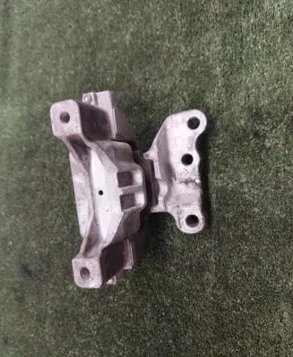 Mitsubishi Outlander Gearbox mounting bracket 1091A355
