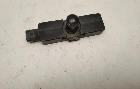 Mercedes-Benz E W211 Sensor A2208300272