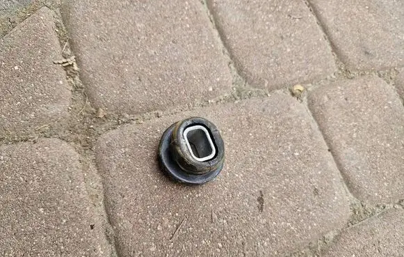 Opel Vivaro Radiator mount bracket 