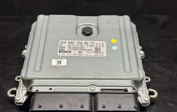 Mercedes-Benz E W211 Engine control unit/module A6421508277 1039S19156 0281014004