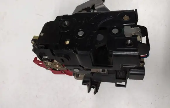 Audi A4 S4 B6 8E 8H Rear door lock 8E0839016D
