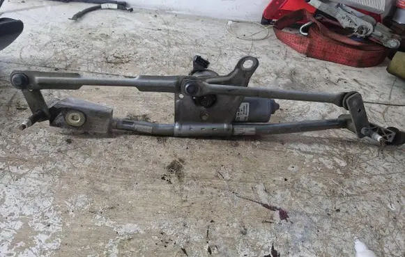 Volvo S80 Front wiper linkage and motor