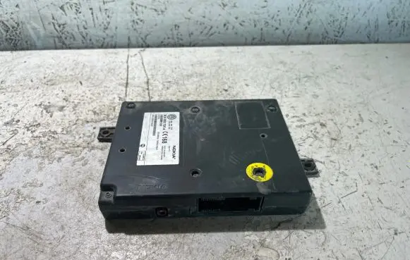 Volkswagen PASSAT B6 Bluetooth control unit module 3C0035730A 0516761 00E0031F661C