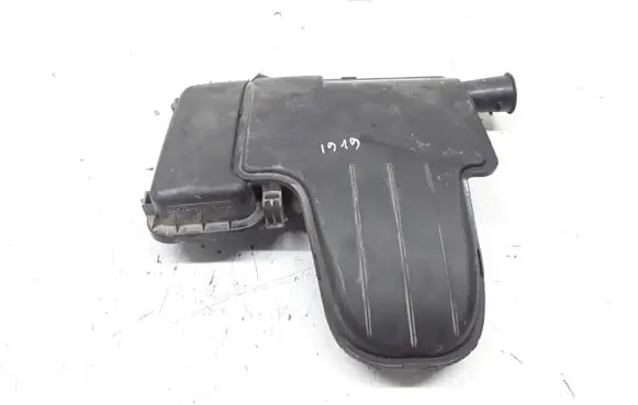Peugeot 107 Air filter box 177050Q010