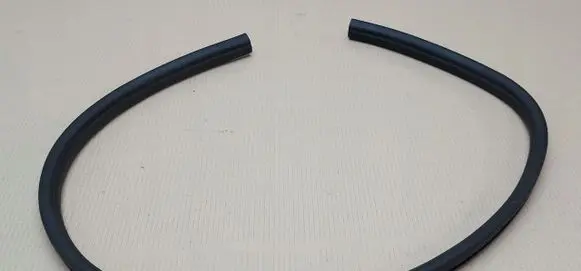 Maserati GranTurismo Rubber seal loading door 
