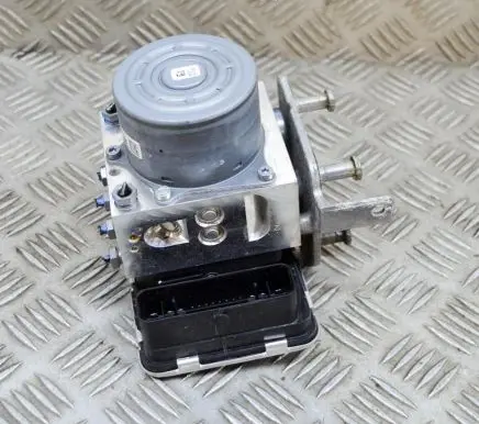 Mercedes-Benz C W205 ABS Pump A2539011600 A2534311300