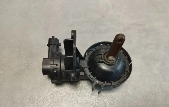 Opel Corsa D Valve vacuum 1928498092