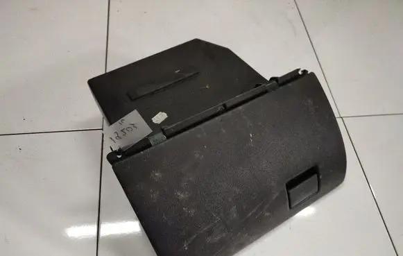 Opel Astra G Glove box 90561334