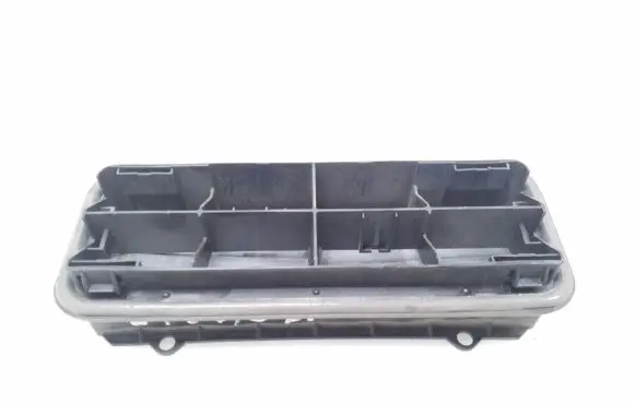 Nissan Juke I F15 Fender grill 8200213712