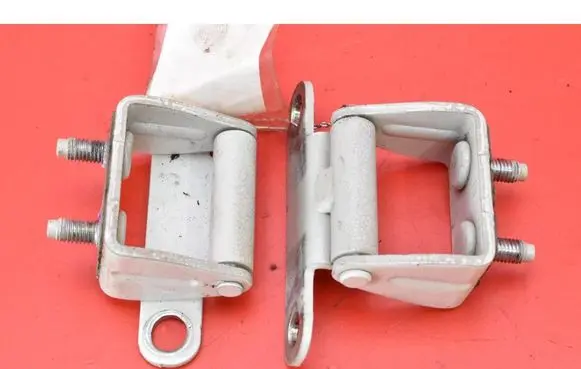AC 428 Tailgate/trunk/boot hinge 