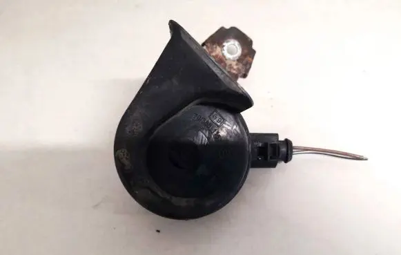 Volkswagen Golf Plus Horn signal e9011157