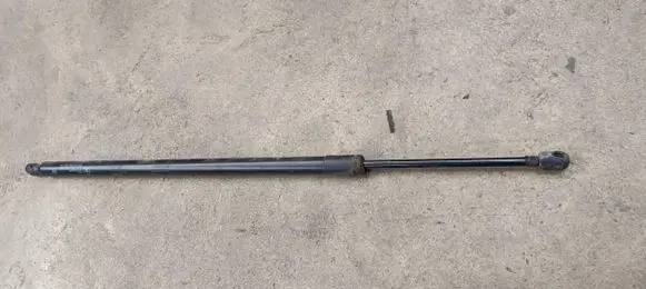 Jeep Grand Cherokee Tailgate/trunk strut/damper 68165052AB