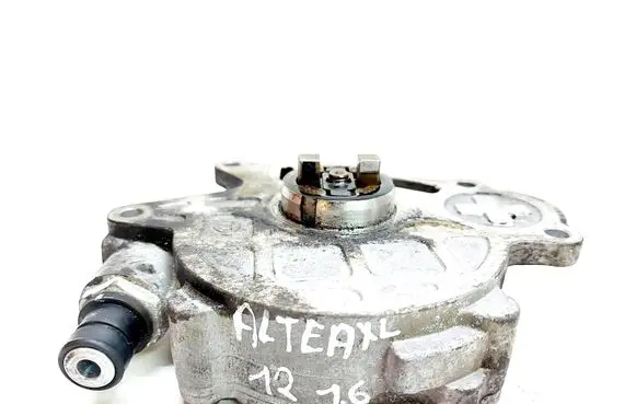Seat Altea XL Vacuum pump 03L145100