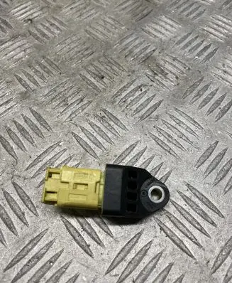 Toyota RAV 4 (XA30) Airbag deployment crash/impact sensor 8983133020