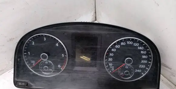 Volkswagen Caddy Speedometer (instrument cluster) 2K0920866A