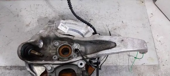 BMW 5 F10 F11 Front wheel hub 6775770