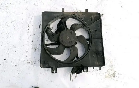 Citroen C3 Radiator cooling fan shroud