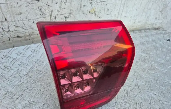 Citroen C5 Tailgate rear/tail lights 9671811480