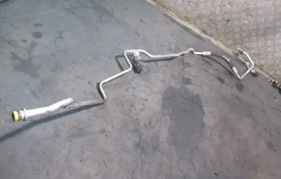 BMW 5 E60 E61 Air conditioning (A/C) pipe/hose 