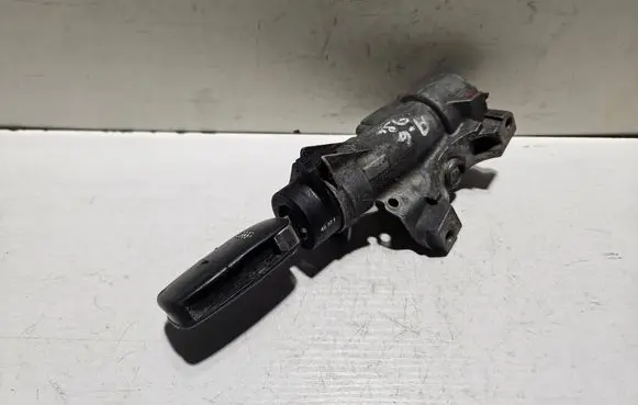 Audi A6 S6 C5 4B Ignition lock 4B0905851C