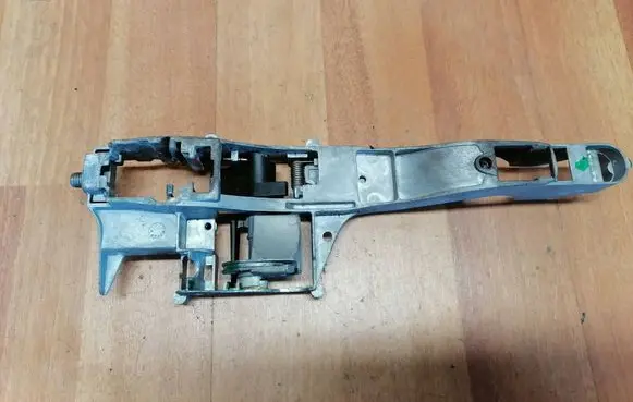 Front door exterior handle/bracket