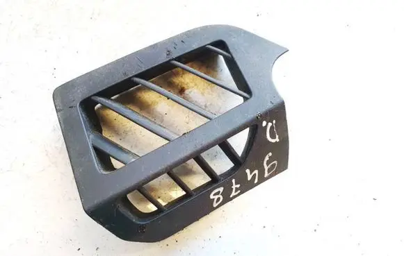 Toyota Avensis T270 Dash center air vent grill 5596105050 55961-05050