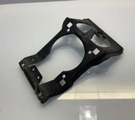 Mercedes-Benz E W211 Top upper radiator support slam panel A2116201916 2116201916