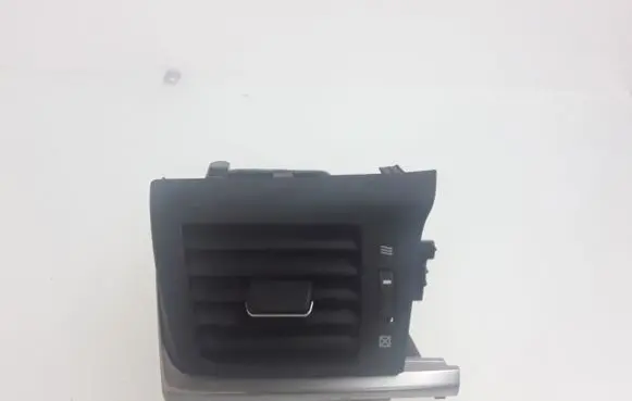 Lexus CT 200H Cabin air duct channel 556507601040