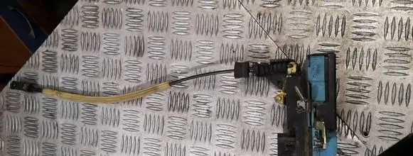 Volvo S60 Front door lock 820398