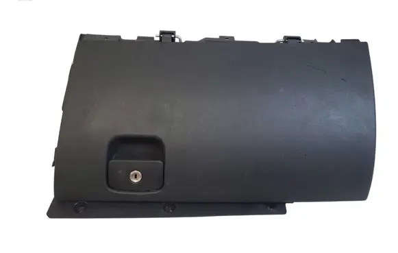 Glove box
