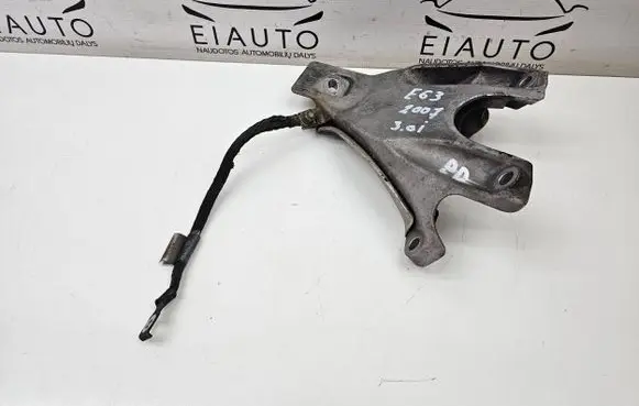 BMW 6 E63 E64 Engine mounting bracket 6770940 22116770940 6769140