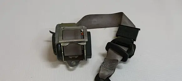 Mercedes-Benz E W211 Front seatbelt 605369000