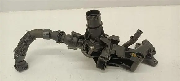 Nissan X-Trail T32 Thermostat housing 