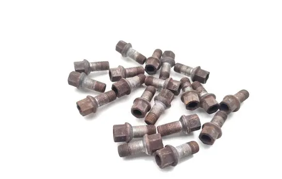 Skoda Octavia Mk2 (1Z) Nuts/bolts 