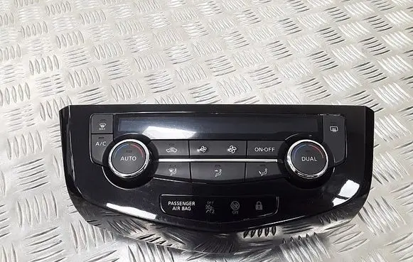 Nissan Qashqai Climate control unit 275004EA0A