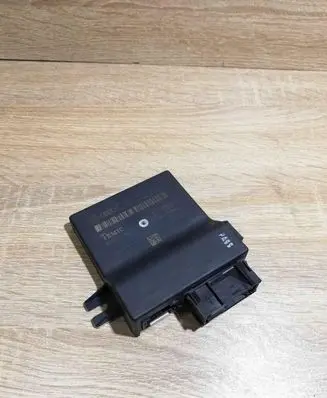 Audi A6 S6 C6 4F Gateway control module 4F0907468D