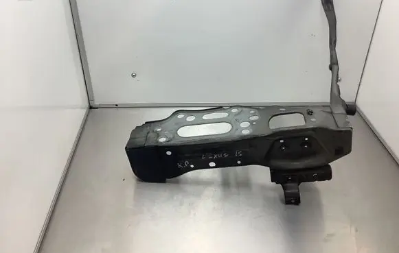 Lexus IS 220D-250-350 Headlight/headlamp mounting bracket 