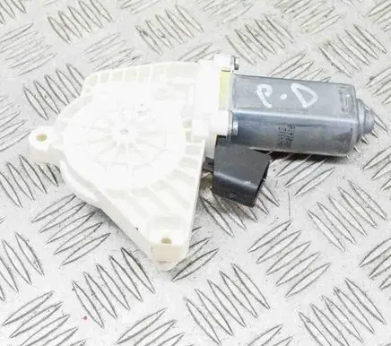Mercedes-Benz E A207 Front door window regulator motor 934531102 A2078200642