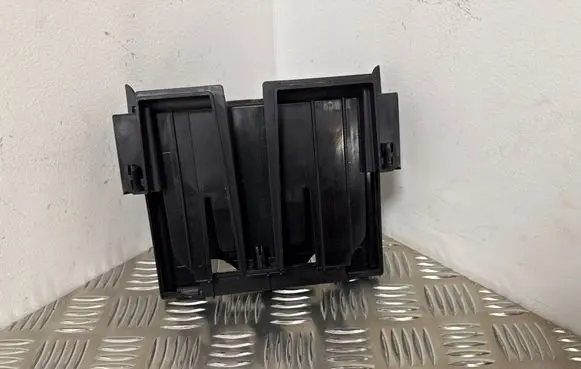 BMW 3 F30 F35 F31 Engine control unit holder 8507703